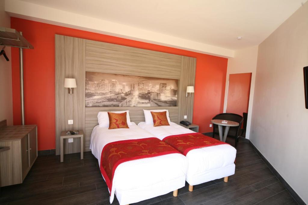 Charme Hôtel et Spa, Montbéliard Sud Quarto foto